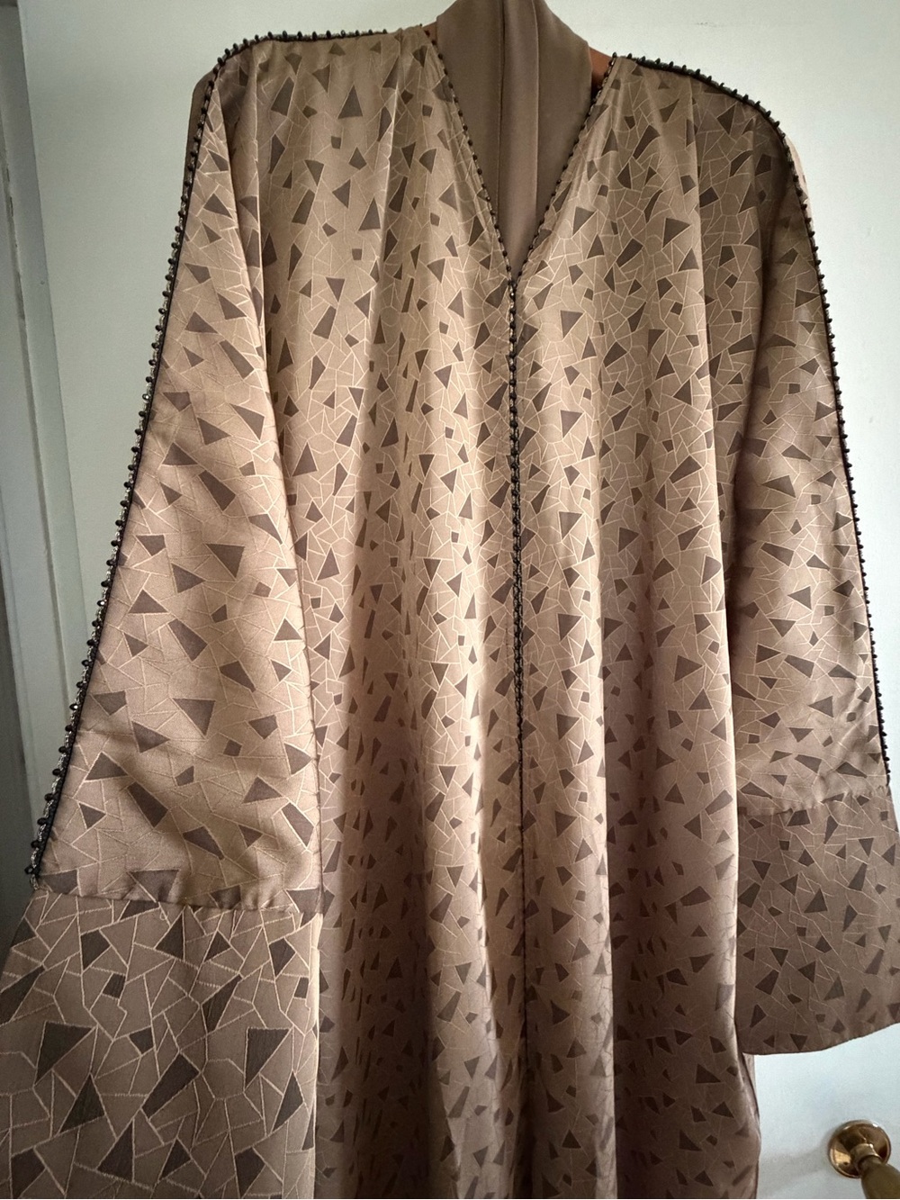 Taupe Geometric Open Abaya